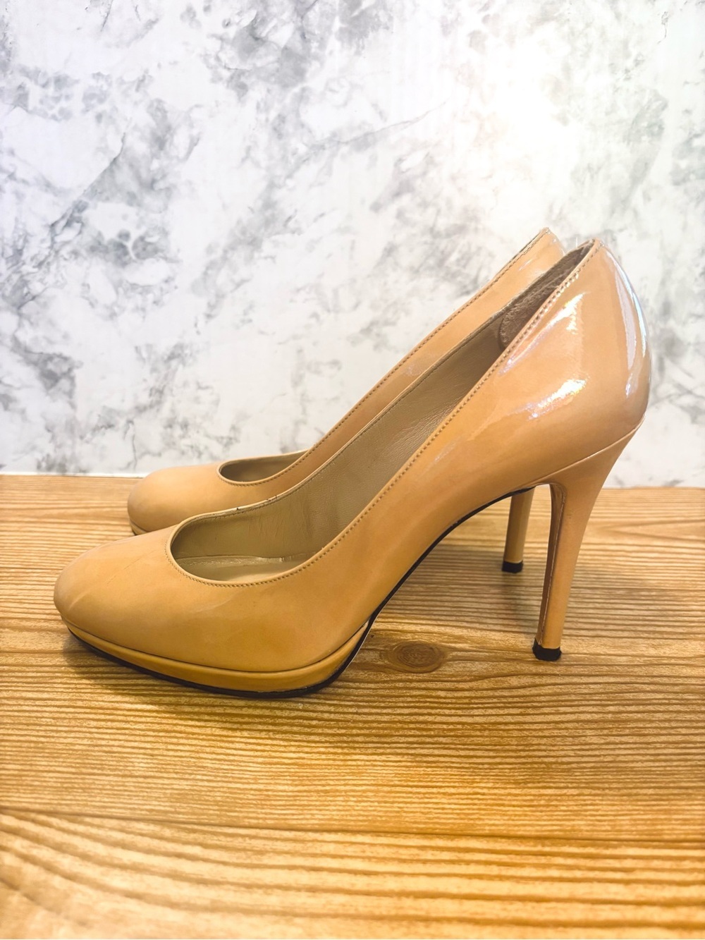 Stuart Weitzman Tan Nude Patent Leather Pumps High Heels Size 8.5